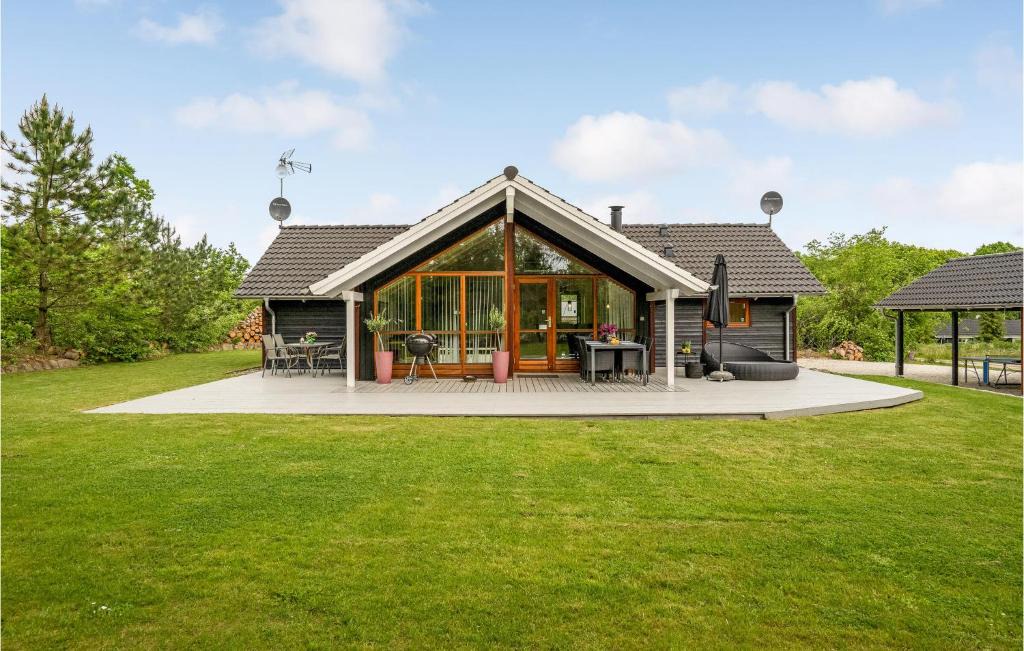 Fjellerup House | Holiday Home Glesborg With A Fireplace 02
