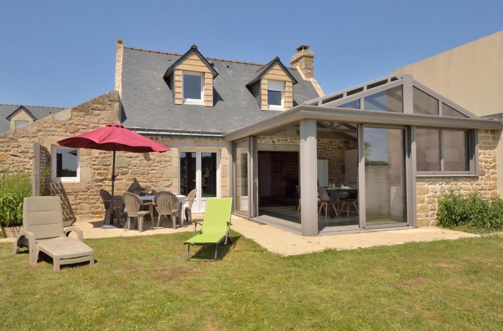 Plouhinec House | Holiday Home Groix by Interhome