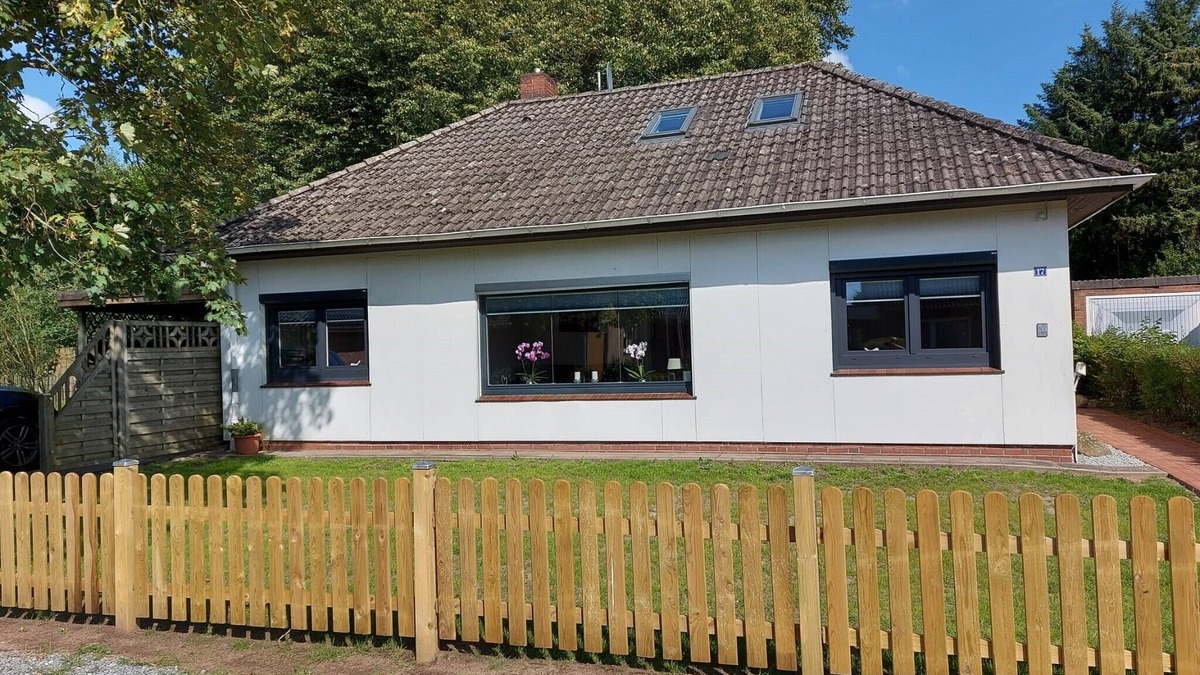 Breklum House | Holiday Home 'Haus An Der Marsch - Breklum' with Terrace, Garden and Wi-Fi