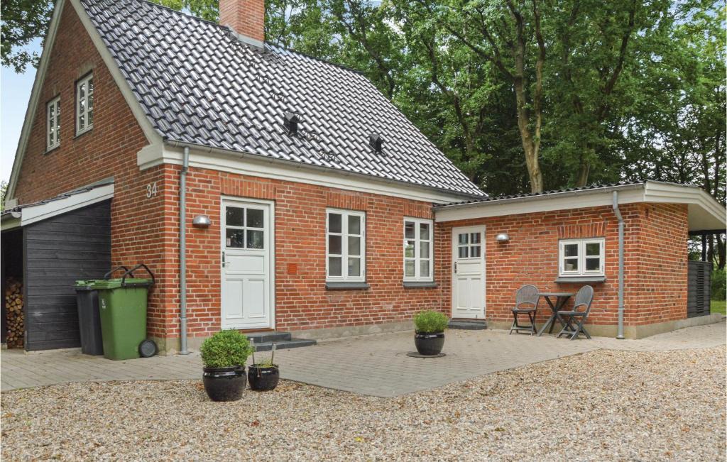 Tistrup House | Holiday Home Hodde With Fireplace