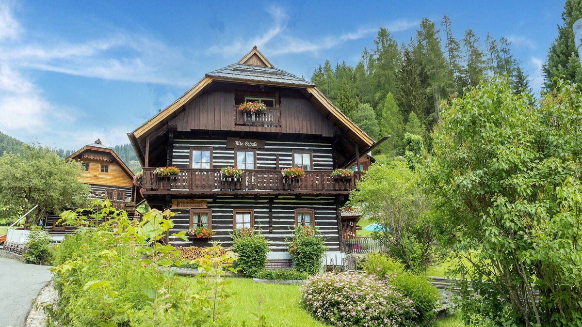Sankt Oswald House | Holiday Home in Bad Kleinkirchheim