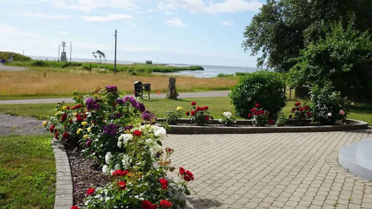 Bergkvara House | Holiday home idyll directly on the Baltic Sea with sea view