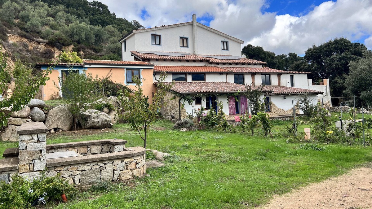 Arbus House | Holiday Home "Il Brigantino" with Mountain View, Terrace & Shared Garden