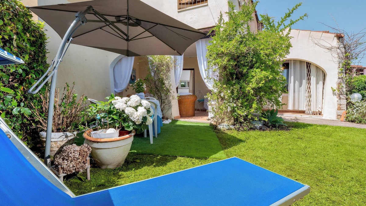 Porto Ottiolu House | Holiday Home "Il Giardino di Viola" with Garden, Terrace & A/C