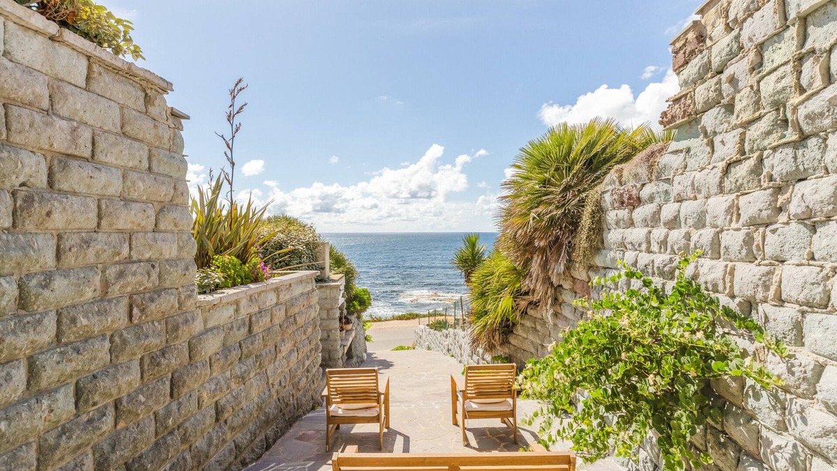 Arbus House | Holiday Home 'Il Rifugio Del Conte' with Sea View, Private Terrace and Air Conditioning