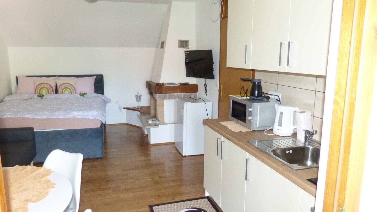 Drasici House | Holiday home in a small village