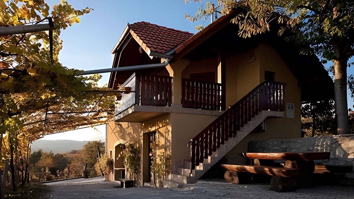 Drasici House | Holiday home in a tranquil setting