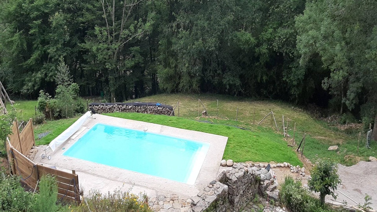Altillac House | Holiday Home in Altillac with Pool and Garden