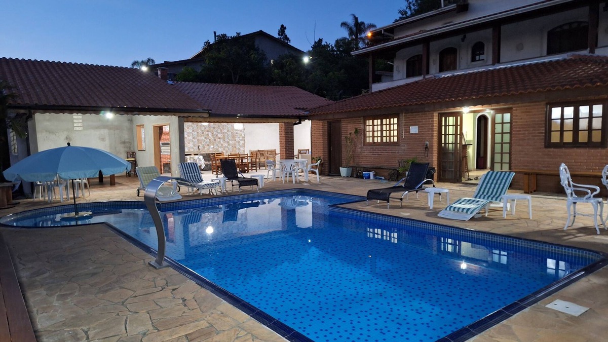 Portao House | Holiday Home in Atibaia