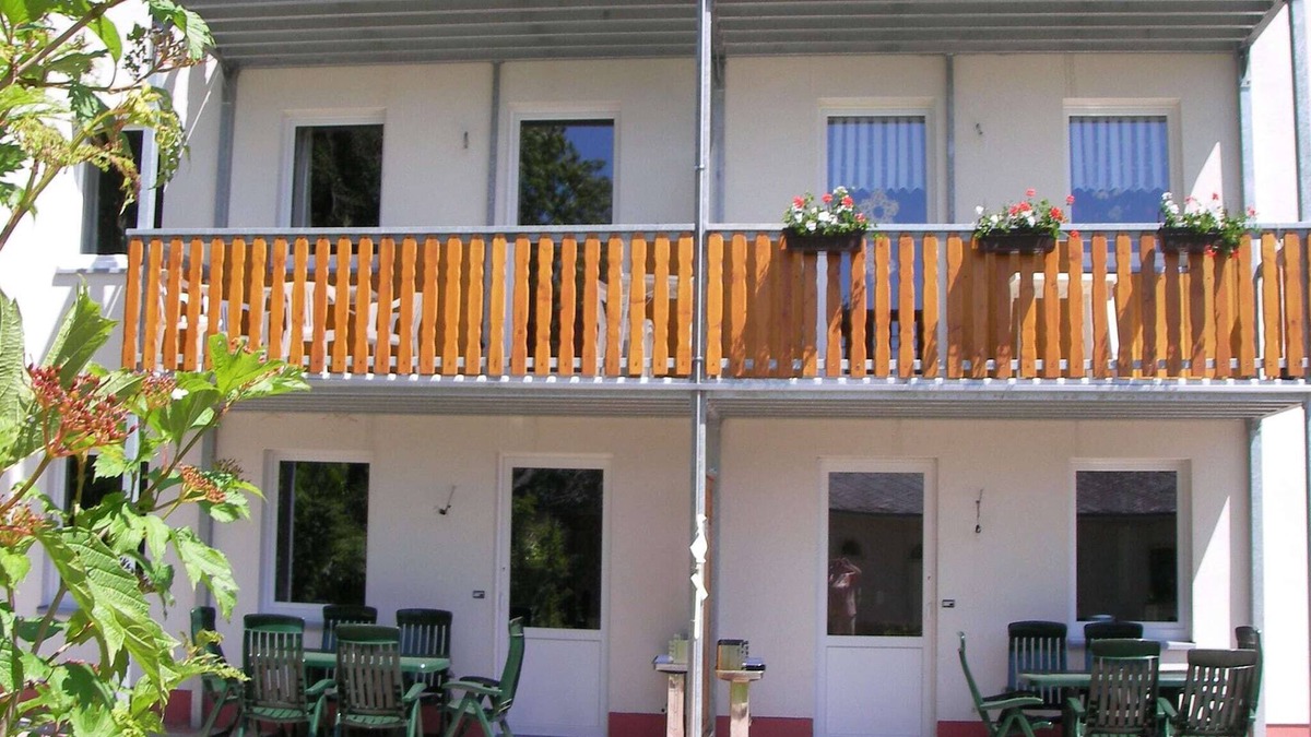 Burg-Reuland House | Holiday Home in Burg Reuland