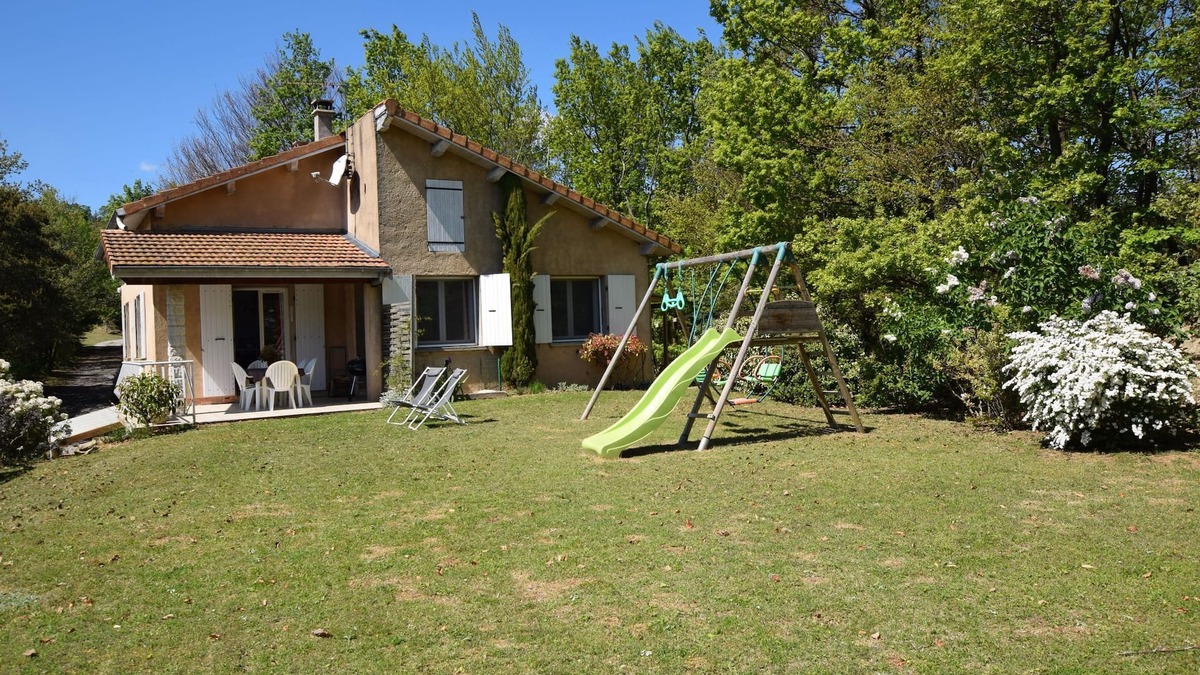 Bathernay House | Holiday Home in Bathernay with Garden