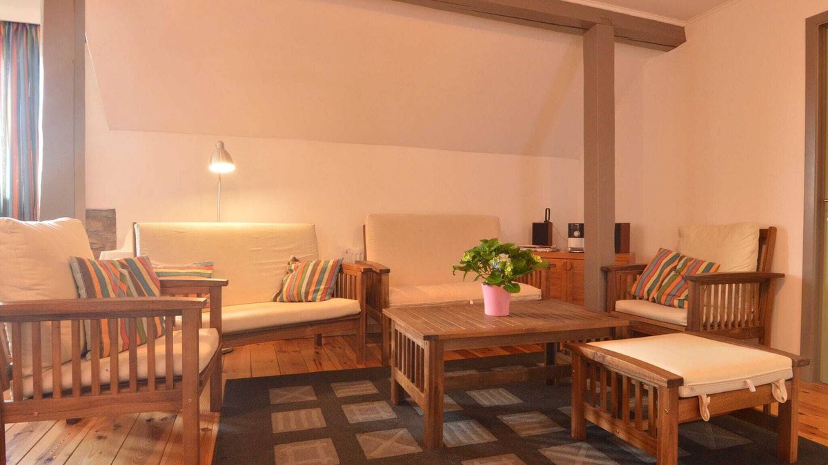 Heppenbach House | Holiday Home in Heppenbach with garden