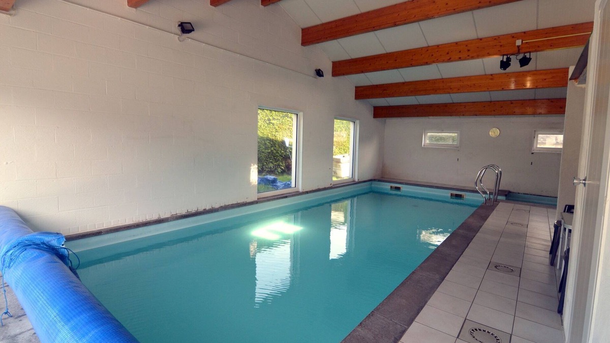 Awagne Cottage | Holiday Home in Bocq with Heated Pool
