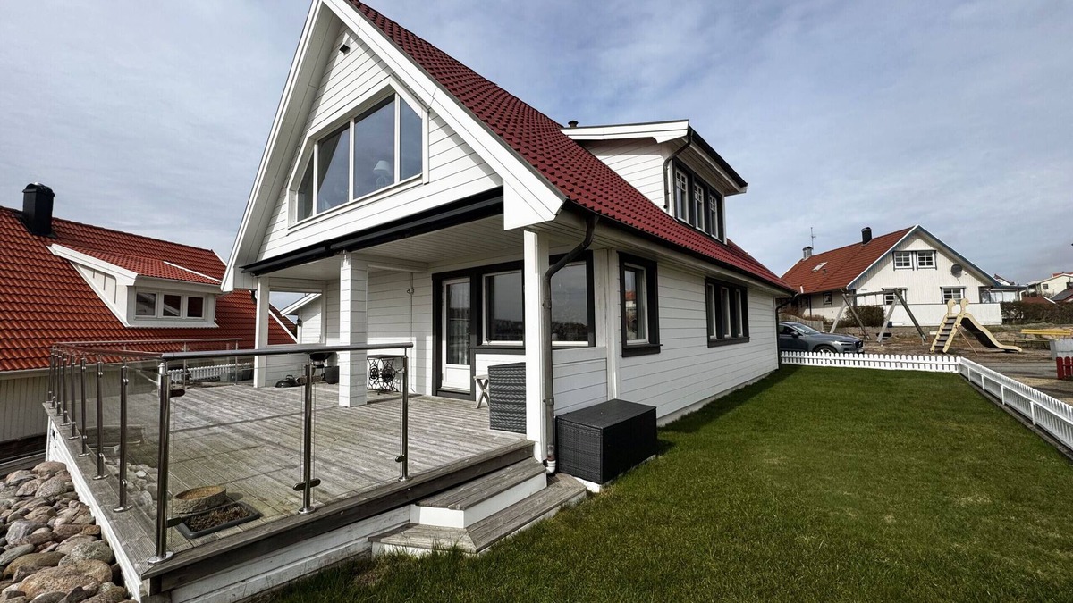 Kungshamn Ski Chalet | Holiday home in beautiful Kungshamn – perfect for two families | SE09079