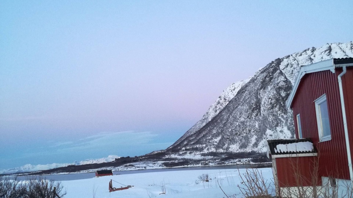 Austvagoy House | Holiday home in beautiful surroundings in Lofoten with beautiful views