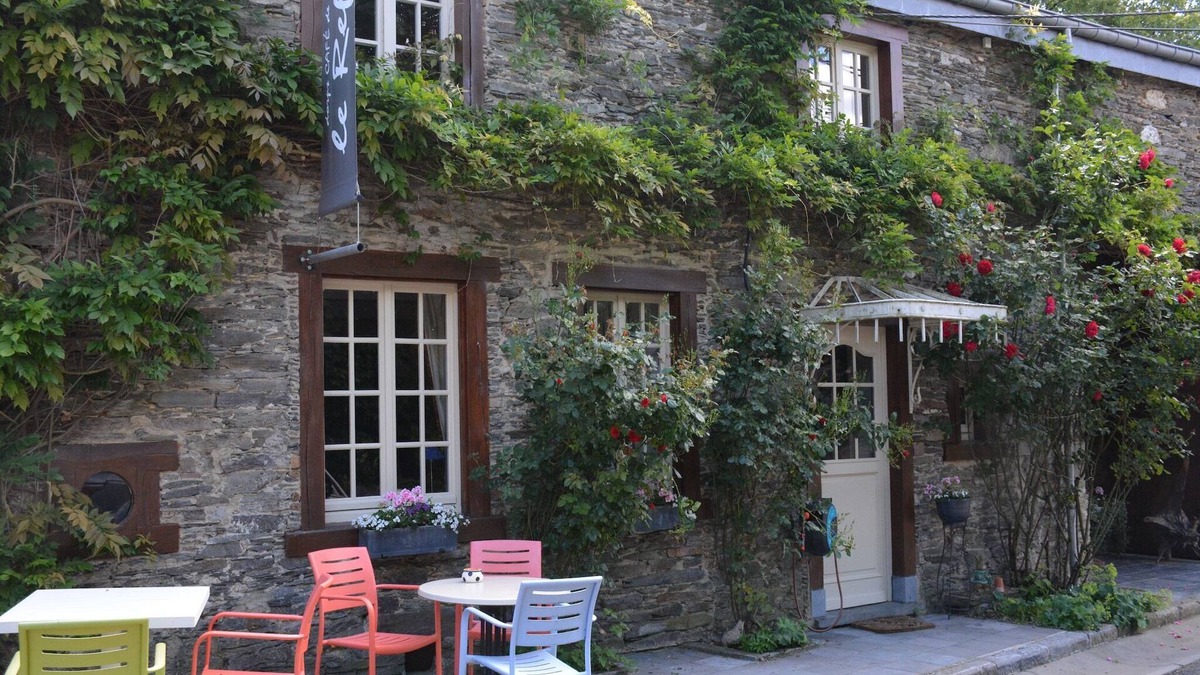 Gros-Fays House | Holiday home in Bièvre near town center