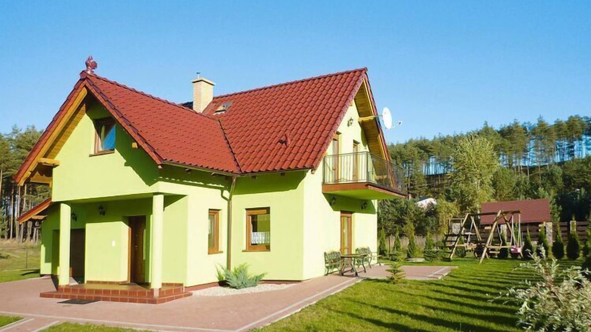 Lipnica House | Holiday Home in Bytow near Sandy Lake Beach