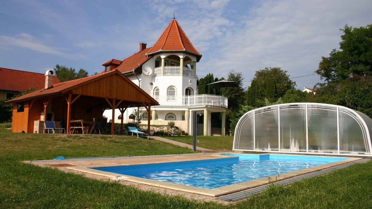 Cserszegtomaj House | Holiday home in Cserszegtomaj with a panoramic view of the spa town of Heviz, Lake Balaton and Keszthely