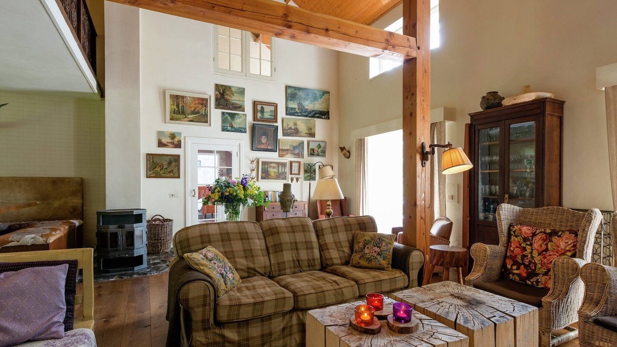 Cetturu House | Holiday Home in Cetturu near Forest