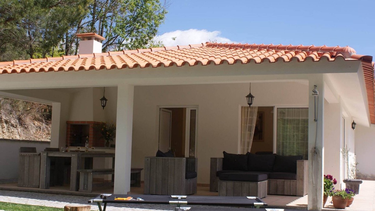 Covas House | Holiday Home in Covas with Eco Pool
