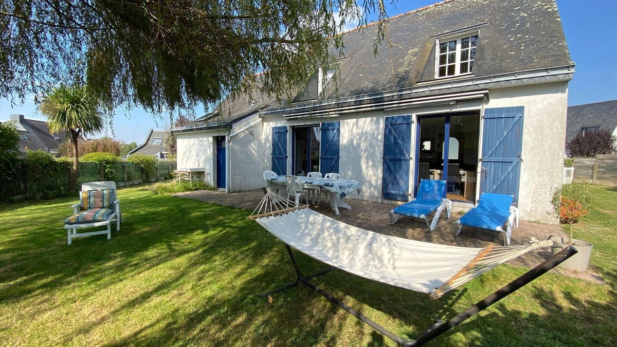 Damgan House | Holiday Home in Damgan near Sandy Beaches