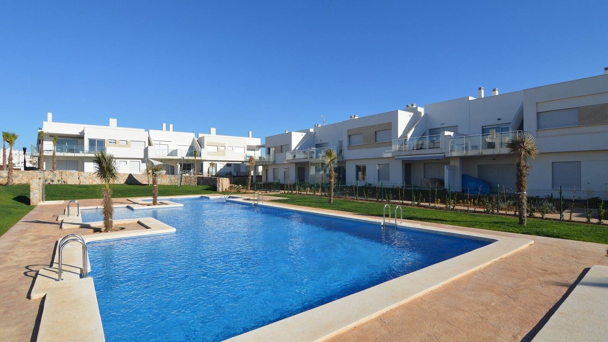 Lo Rufete House | Holiday Home in Orihuela with Pool & Golf