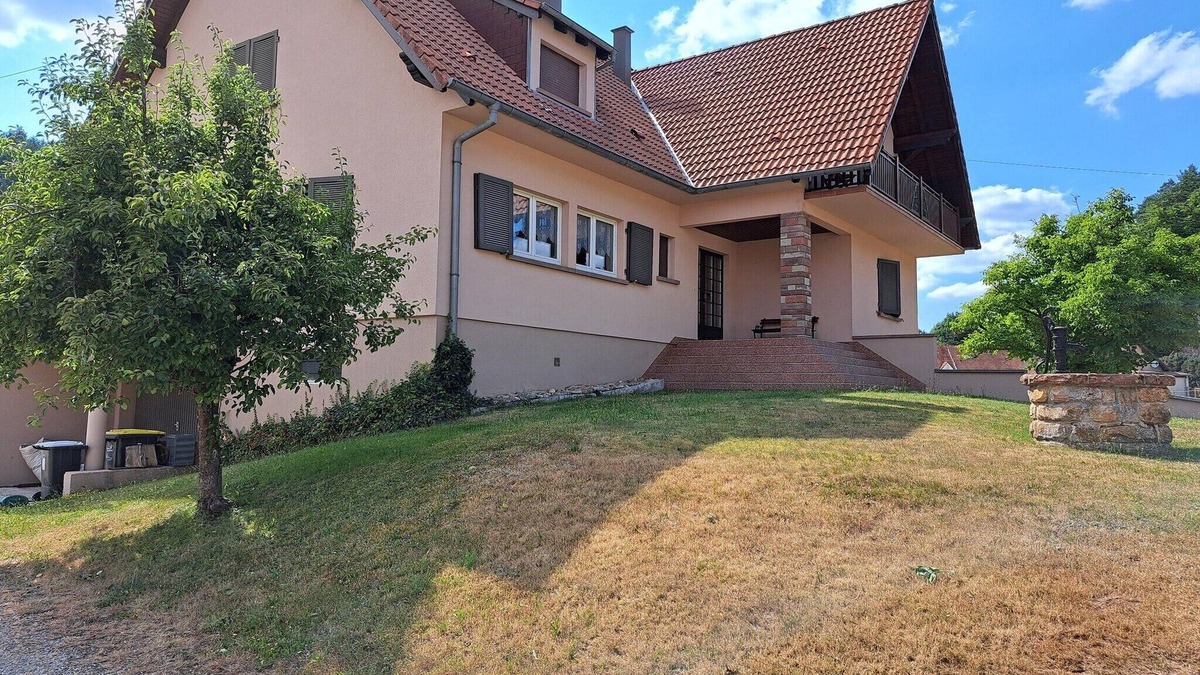 Reipertswiller House | Holiday Home in Reipertswiller near Castle