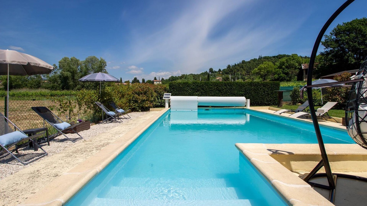 Gargas House | Holiday Home in Gargas with Pool and Nature