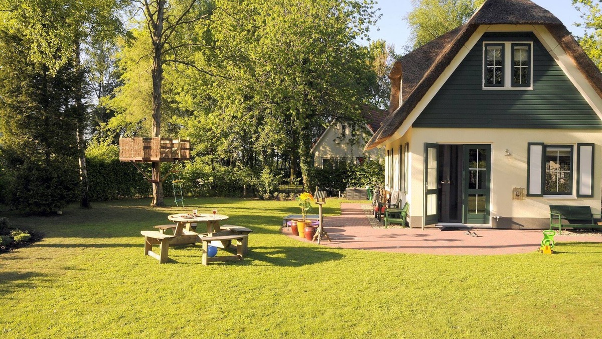 Heeten House | Holiday Home in Heeten near Forest
