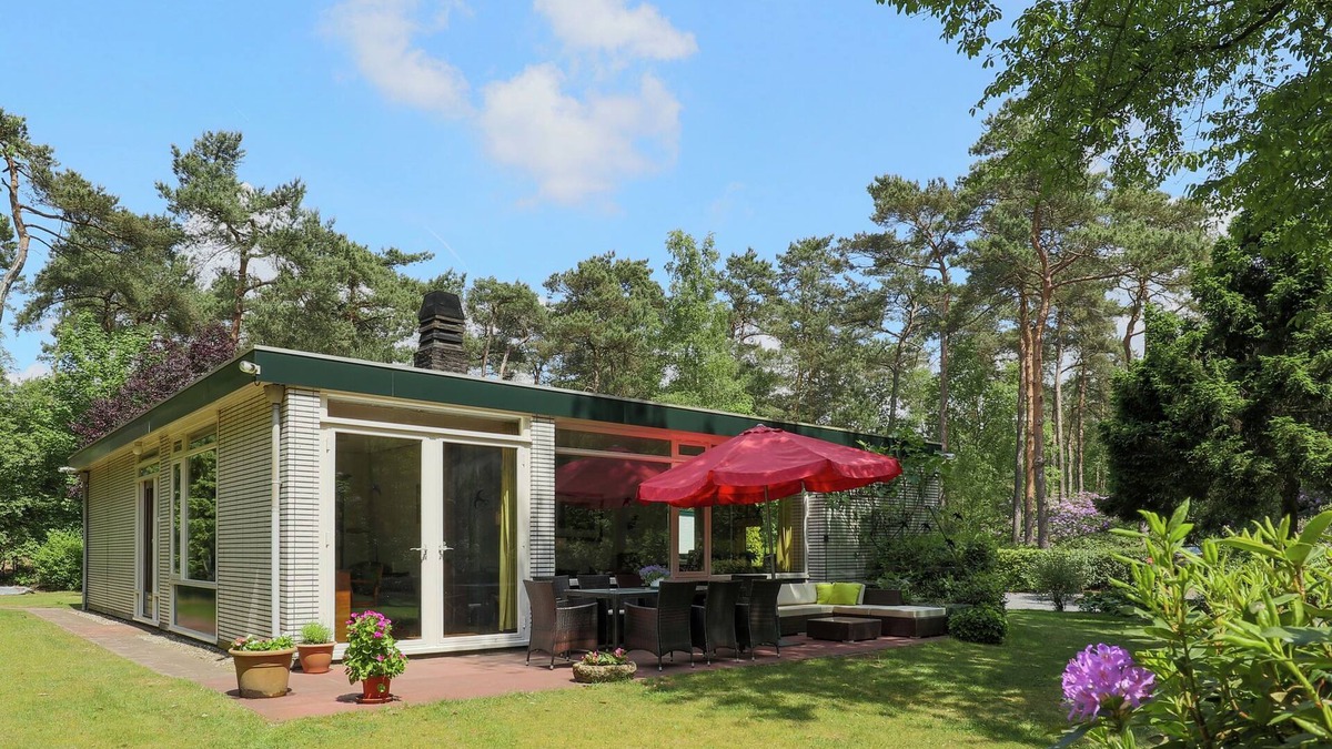 Huijbergen House | Holiday Home in Huijbergen near Forest