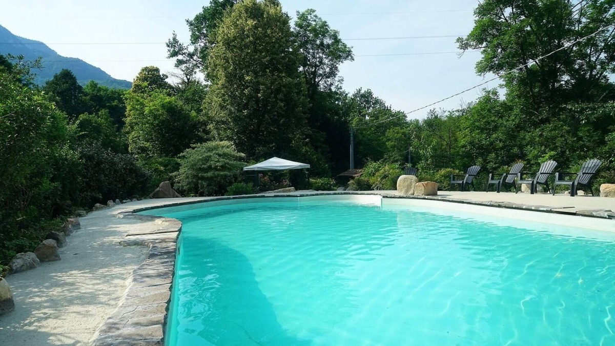 Rancio Valcuvia Apartment | Holiday home in a former mill from the 18th century. With 10 000 m�� of land and pool