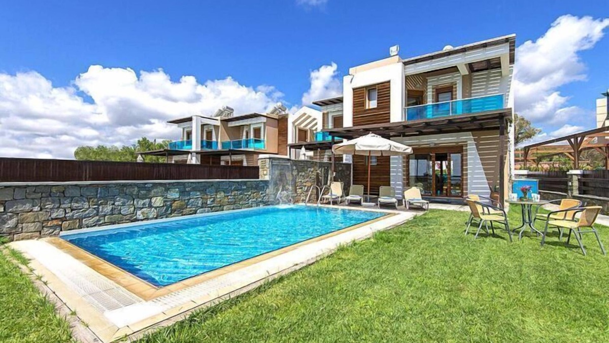 Kiotari House | Holiday home in Kiotari with a terrace or balcony