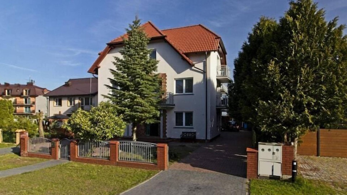 Miedzywodzie House | Holiday Home in Międzywodzie near Beach