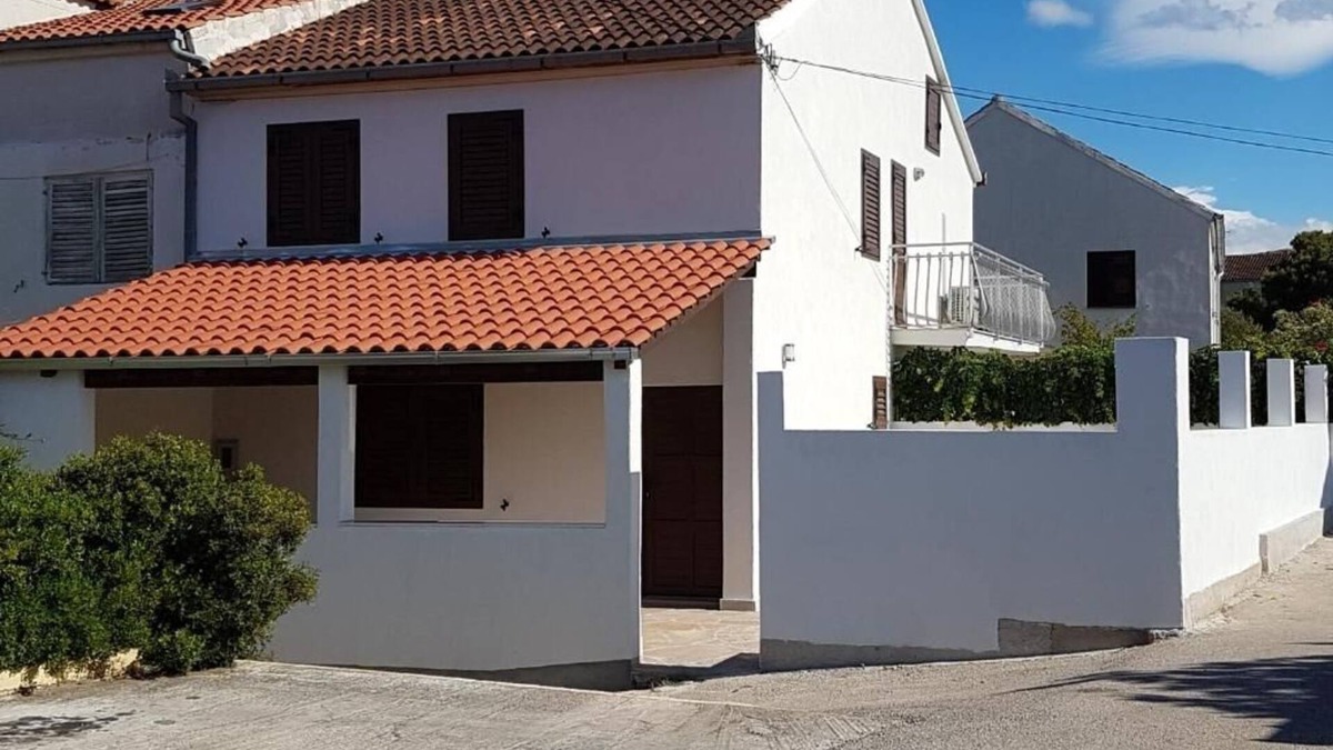 Cove Makarac (Milna) House | Holiday Home in Milna with Terrace, Air condition, WIFI, Washing machine (5123-1)