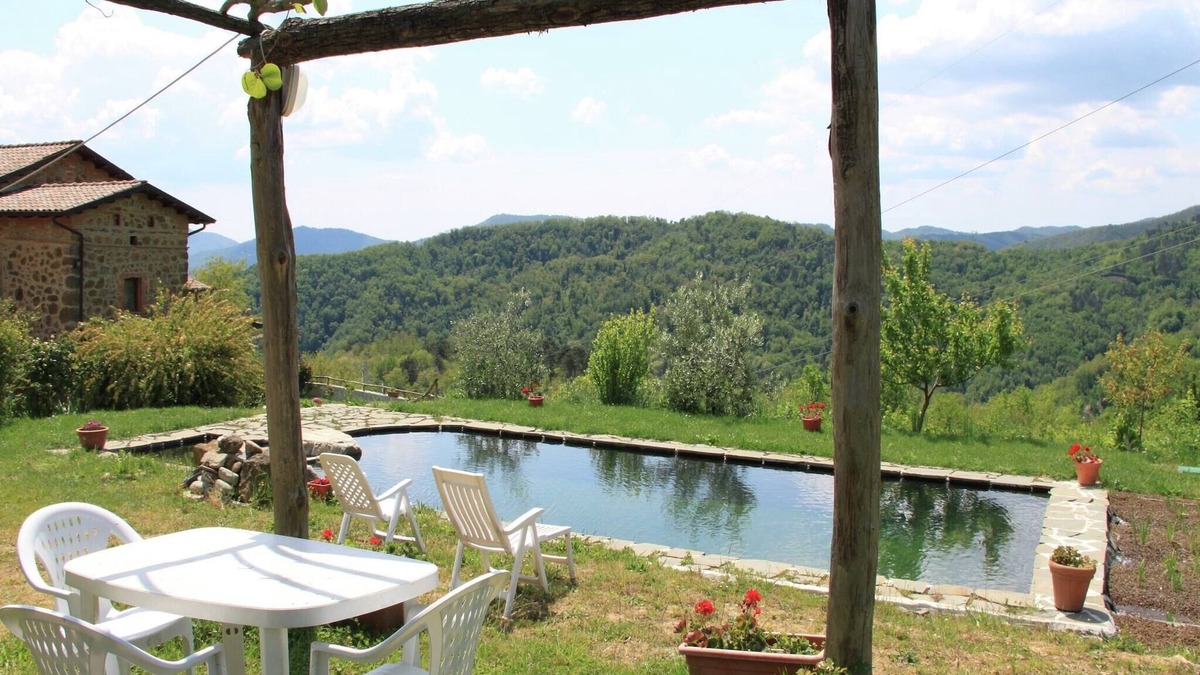 Mulazzo House | Holiday Home in Mulazzo near Tuscan Castles