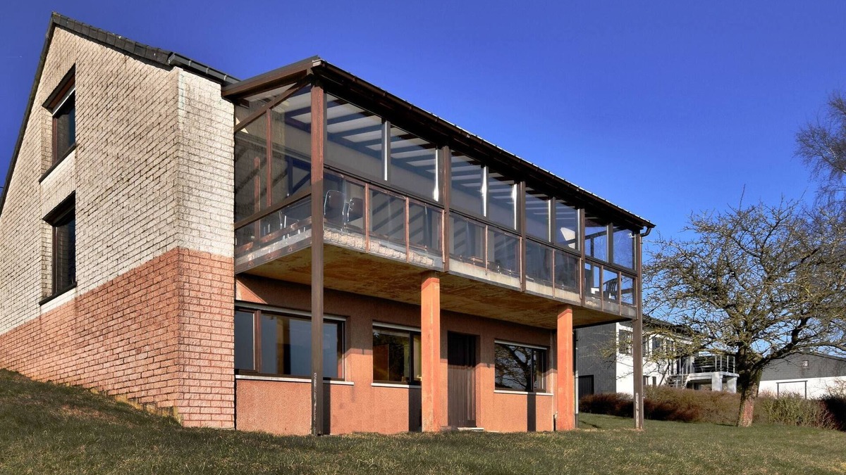 Nadrin House | Holiday home in Nadrin with private terrace