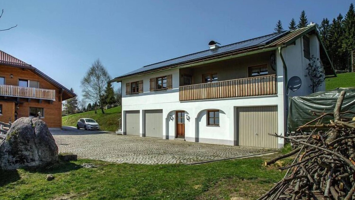 Neureichenau House | Holiday Home in Neureichenau near Bavarian Forest