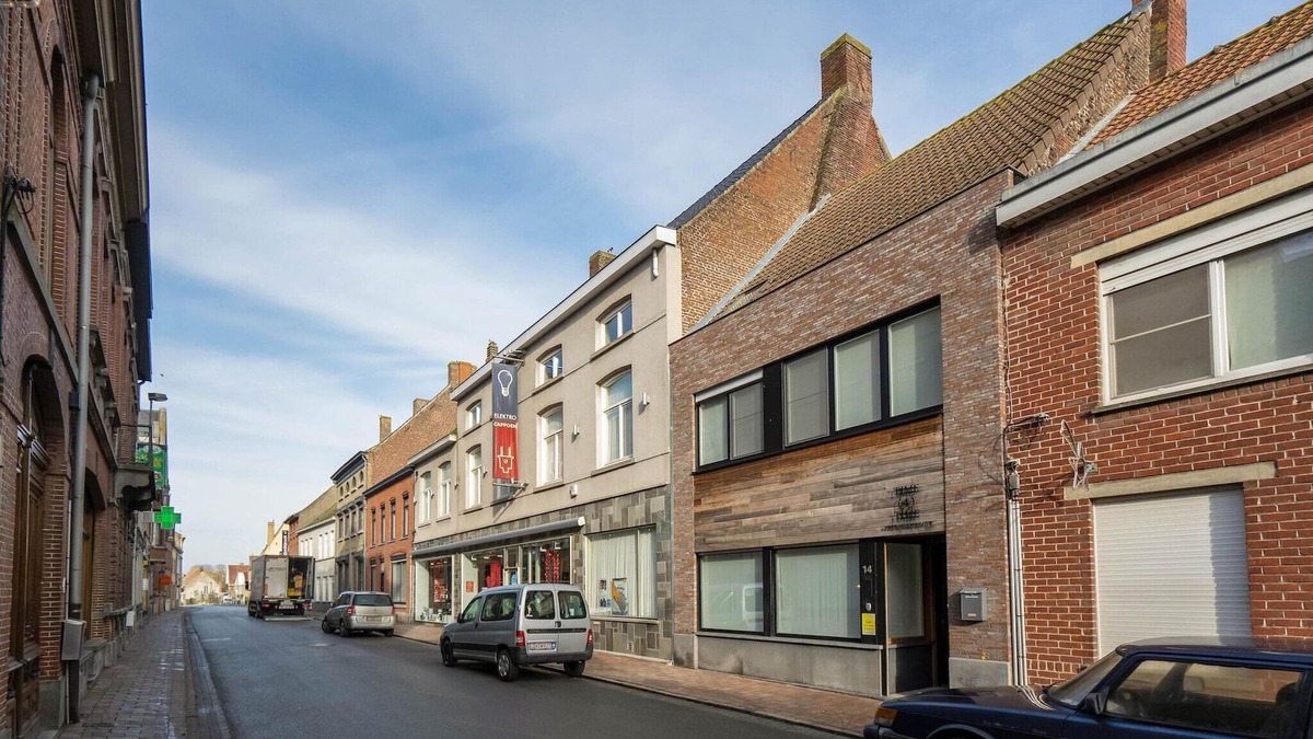Somme-Leuze House | Holiday home in Noiseux with fenced garden