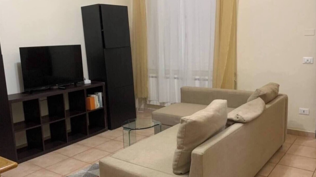 Pontedera Apartment | Holiday Home in Pontedera Caterina Apartment