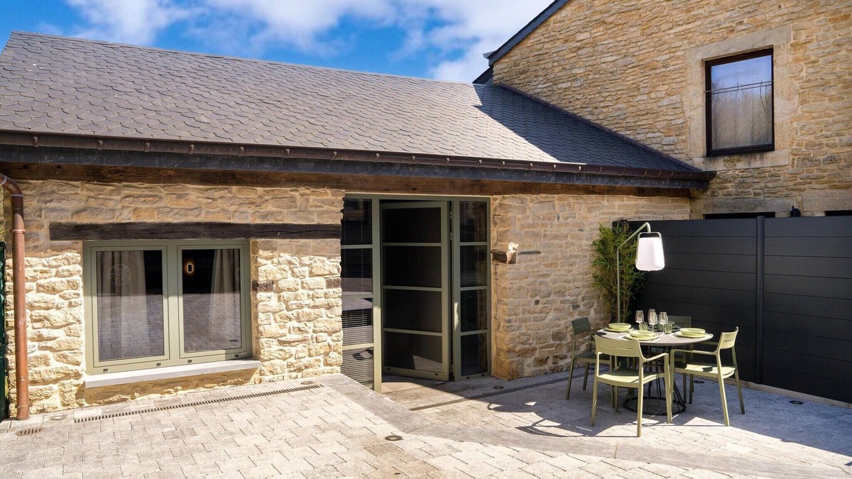 Sainte-Cecile House | Holiday Home in Sainte-Cécile with Sauna