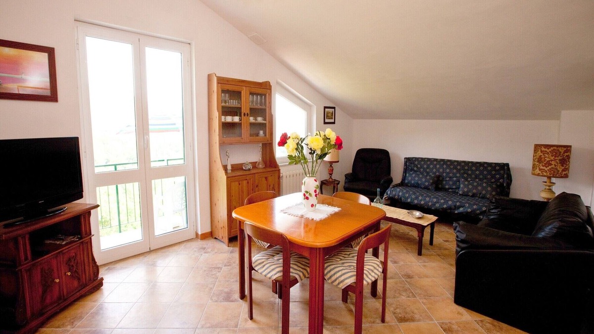 Sesta Godano House | Holiday Home in Sesta Godano near Lake