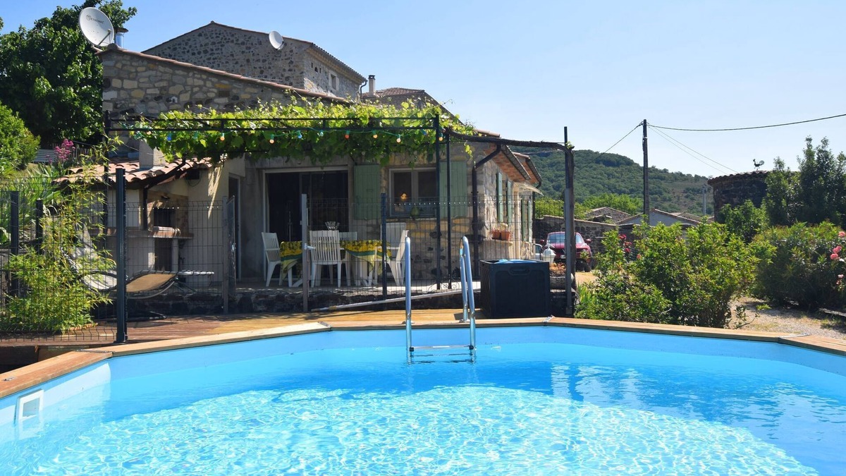 Saint-Pons House | Holiday Home in Saint-Pons with Private Pool