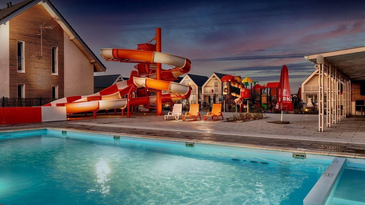 Sarbinowo House | Holiday Home in Sarbinowo near Baltic Beach