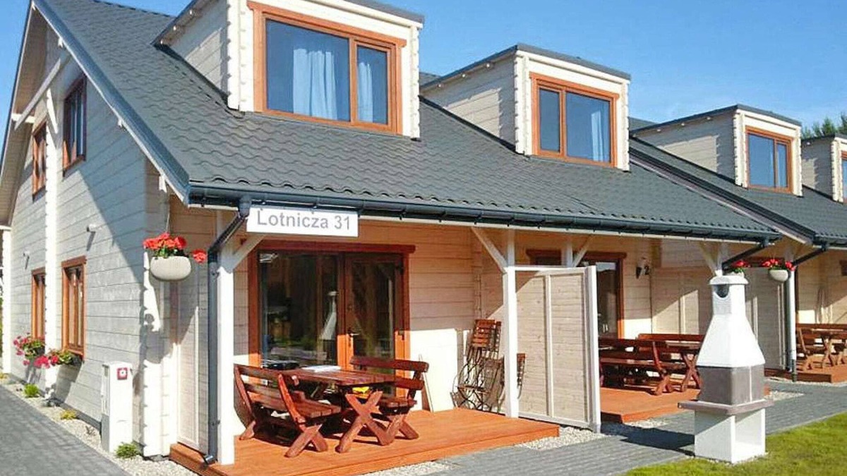 Sianozety House | Holiday Home in Sianożęty near the Beach