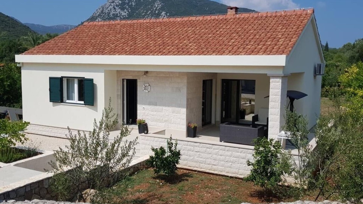 Mali Ston House | Holiday Home in Ston/Mali Ston with Terrace, Air condition, WIFI, Washing machine (4542-1)