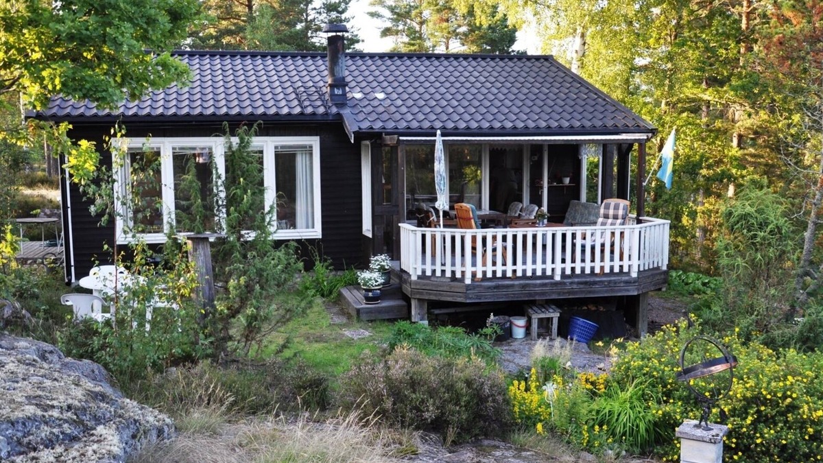 Valdemarsvik Municipality House | Holiday home in the archipelago on the Baltic Sea with partial sea view