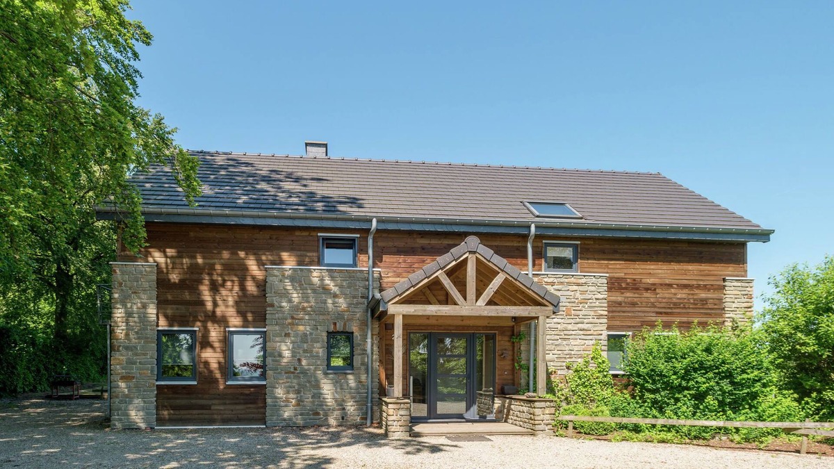 Thirimont House | Holiday Home in Thirimont near Forest & Sauna