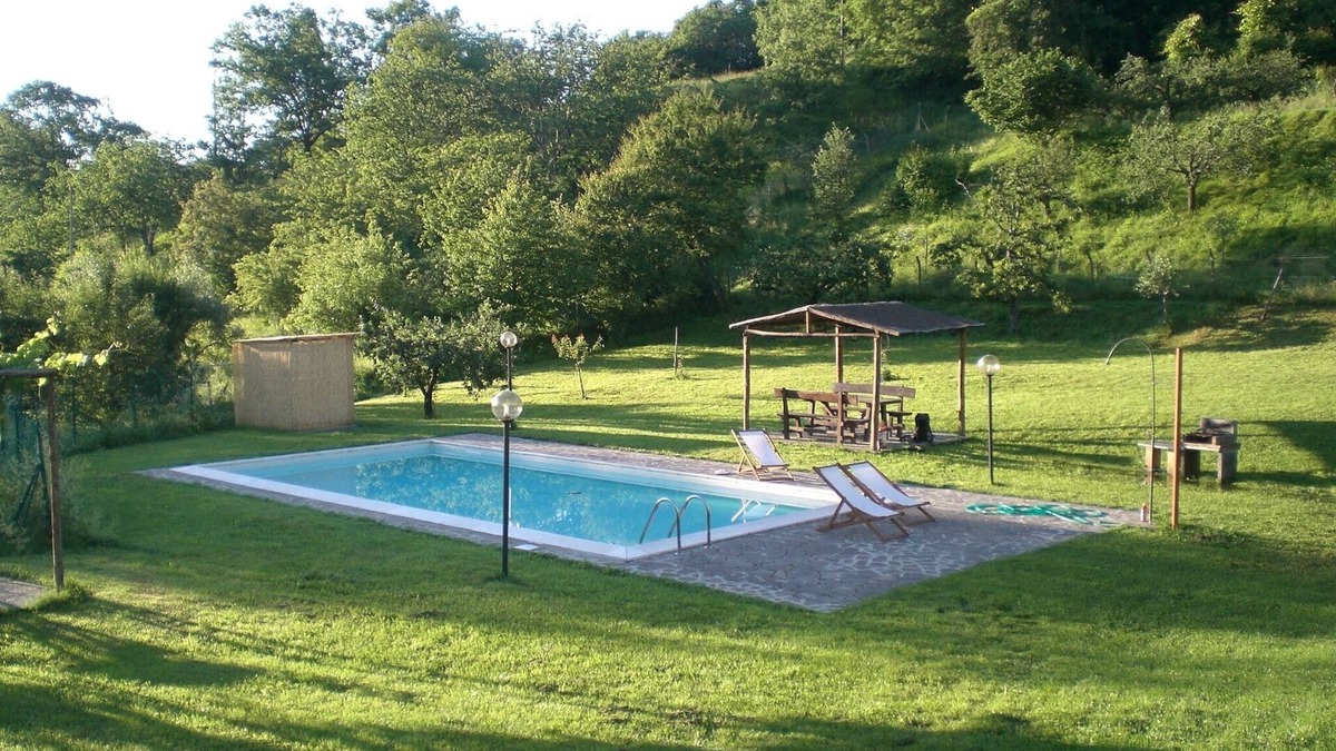 Vicchio House | Holiday Home in Vicchio with Private Pool