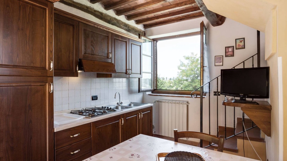 Volterra House | Holiday Home in Volterra With Pool & Views