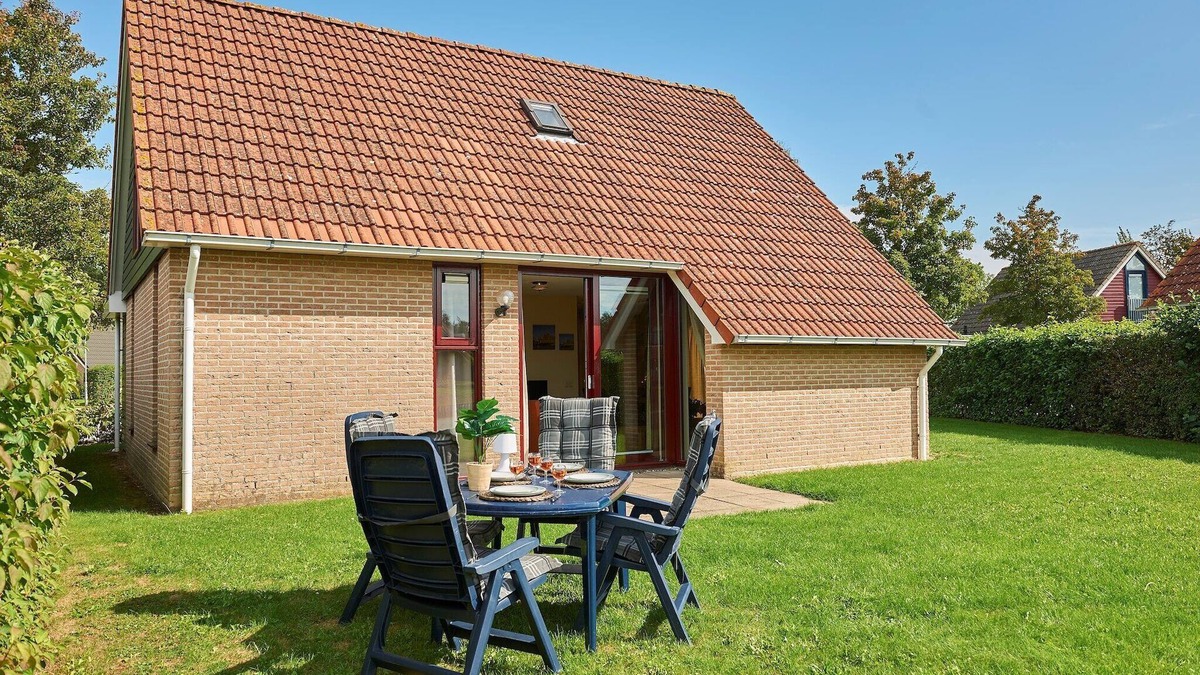 Heinkenszand House | Holiday Home in Zeeland with Sauna